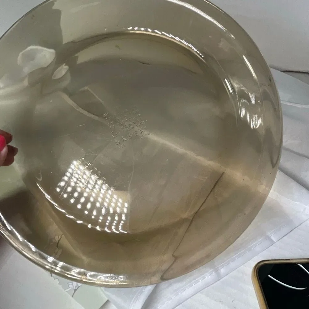 Vintage Pyrex Smokey Amethyst 10” pie plate pan.